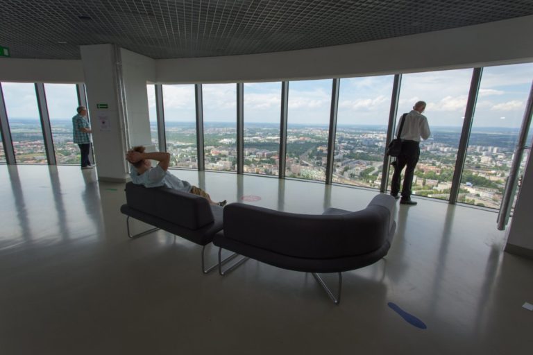 taras sky tower6 jpg 768x512